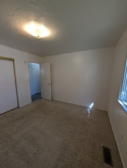 Building Photo - 377 Mattwood Dr