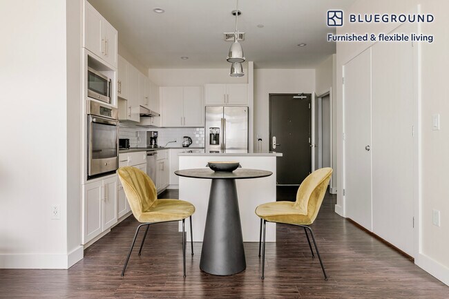 Building Photo - 449 Canal St