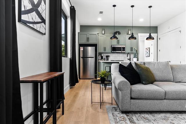 Building Photo - 2513 Childs St