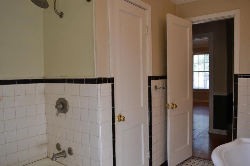 Building Photo - 103 Verna St