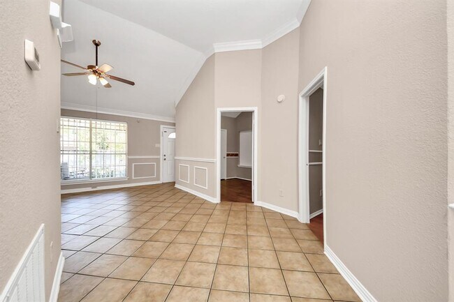 Building Photo - 12922 Grovemill Dr