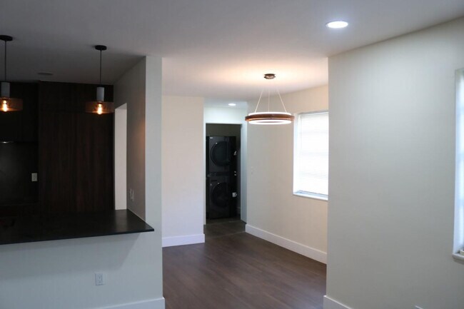 Building Photo - 10170 Collins Ave