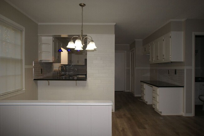 Building Photo - 810 14th Street