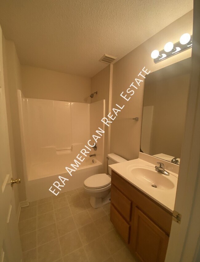 Building Photo - 6648 Longview St
