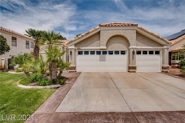 Building Photo - 2644 White Pine Dr