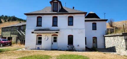 Building Photo - 304 Clancy St