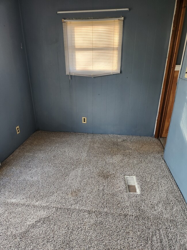 Building Photo - 9751 Winchester Ave