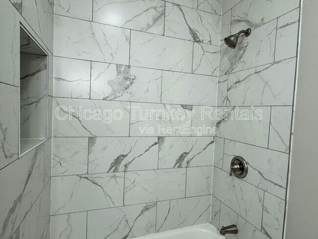 Building Photo - 2361 S Whipple St