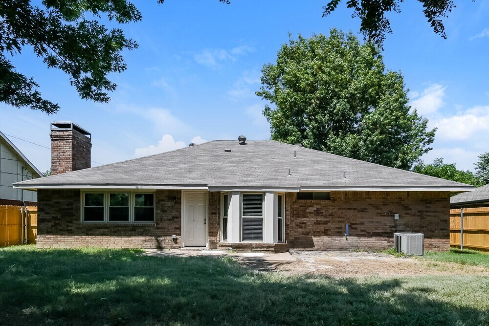 Building Photo - 2408 Havenwood Dr