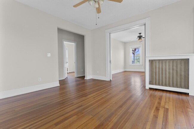 Building Photo - 14 S Whittlesey Ave