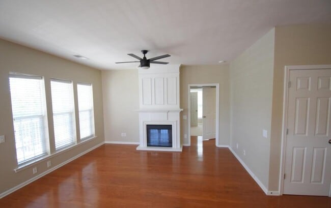 Building Photo - 14945 Santa Lucia Dr