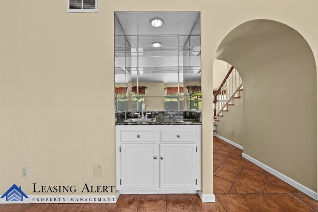 Building Photo - 28801 Shadow Valley Ln
