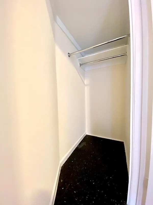 Building Photo - 519 E 83rd St