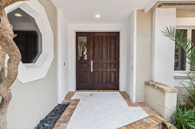 Building Photo - 3301 NE 16th St