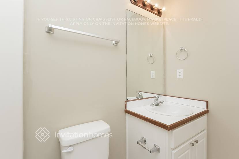 Building Photo - 3640 Cedar Springs Ln SE