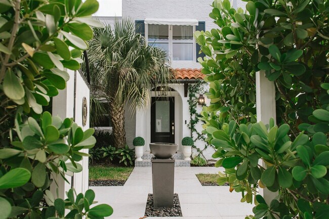 Building Photo - 610 38th St