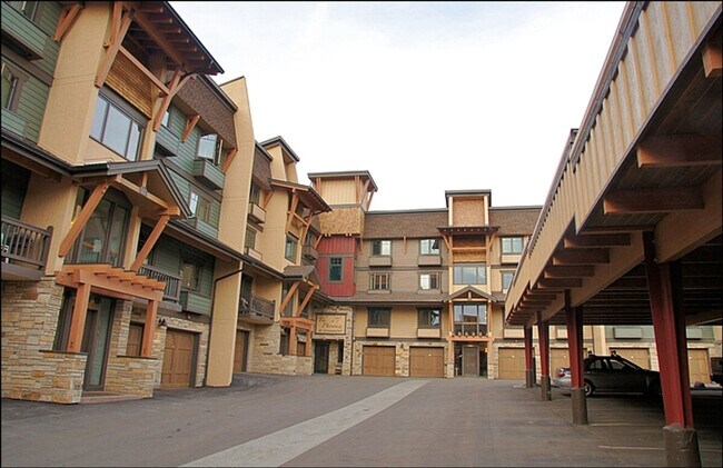 Building Photo - 1973 Cimarron Cir