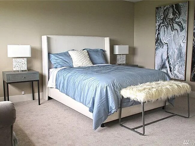 Building Photo - Stunning Somerset Home with Breathtaking City, Mountain & Lake Views – 5 Bedrooms, Gourmet Kitchen