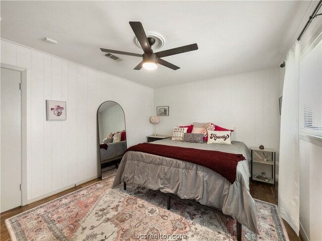 Building Photo - 2525 Willow Bend Dr