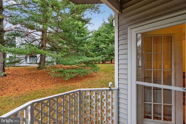 Building Photo - 511 Diamond Dr