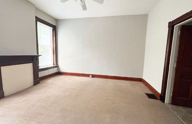 Building Photo - 511 Lowell Ave