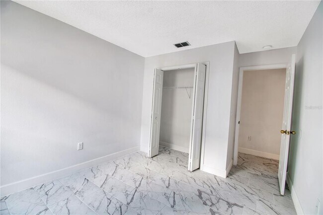 Building Photo - 236 Langham Dr