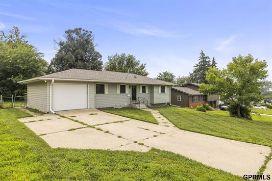 Building Photo - 105 Hillside Dr