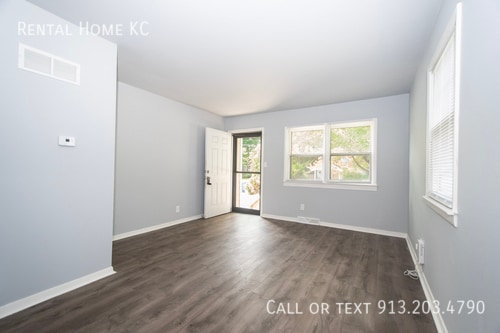 Building Photo - 7939 Robinson St