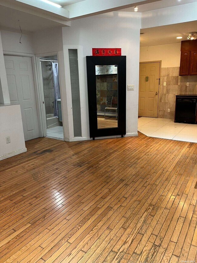 Building Photo - 42-31 Colden St