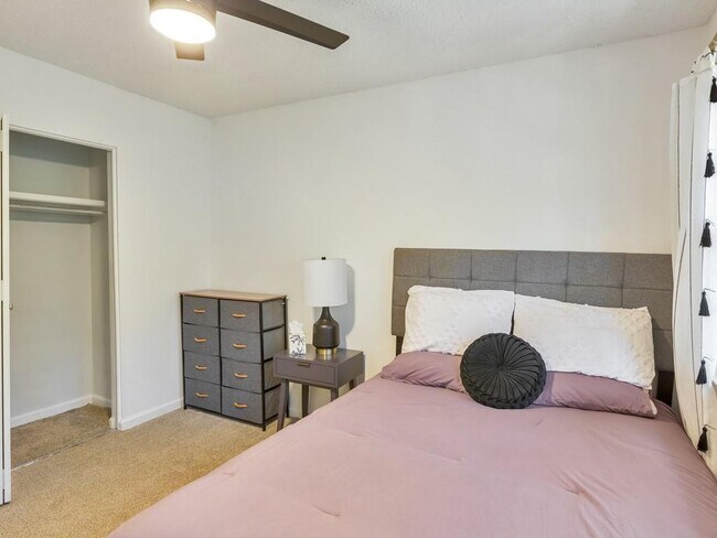 Building Photo - 2790 Farmstead Rd