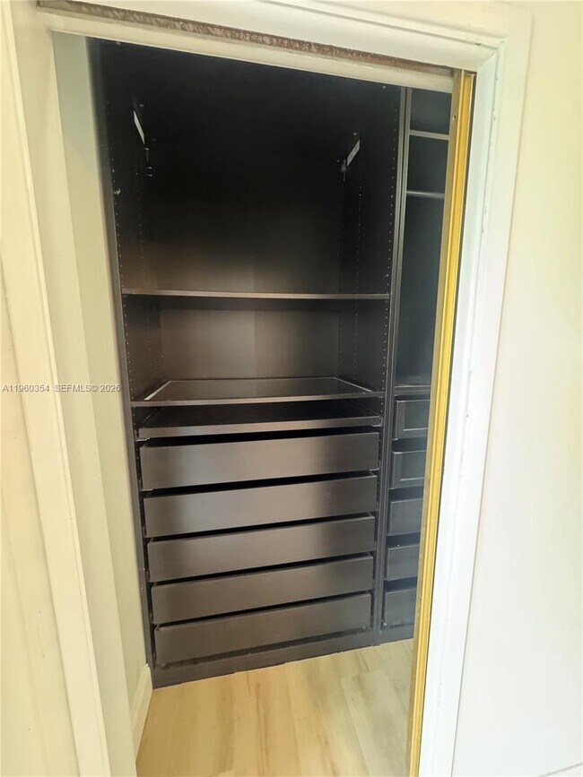 Building Photo - 20320 NE 2nd Ave