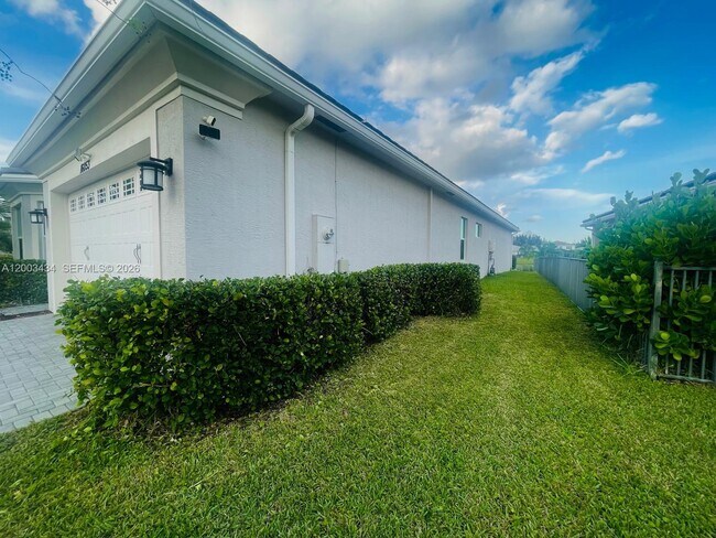 Building Photo - 16053 Rain Lilly Way