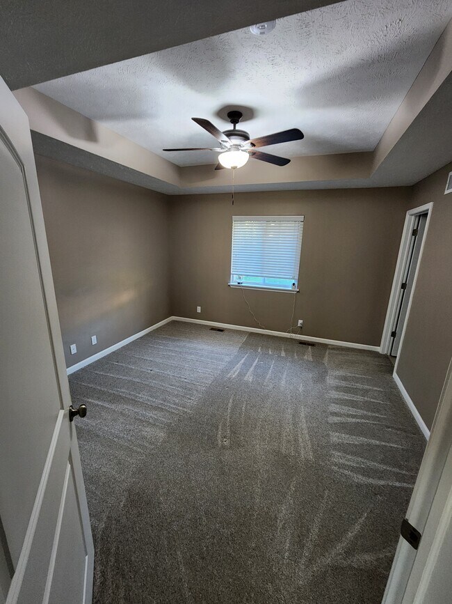 Building Photo - 5716 Hascall St