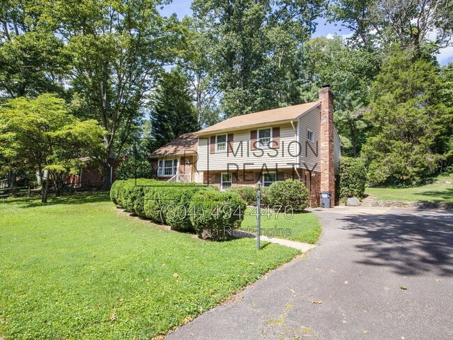 Building Photo - 325 Fairwood Dr