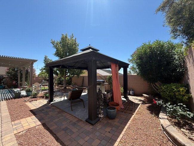 Building Photo - Single-Story Home with Solar, 3-Car Garage & Covered Patio