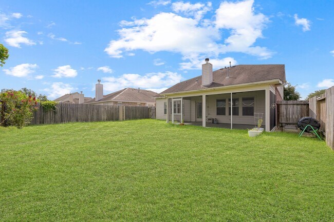 Building Photo - 30327 Deleon Fields Dr