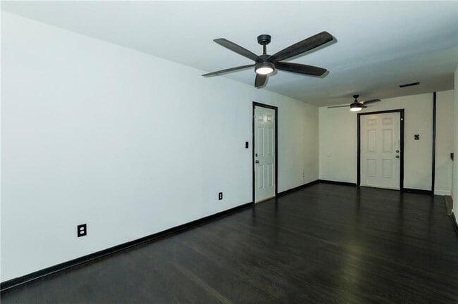 Building Photo - 836 Bolton Rd NW