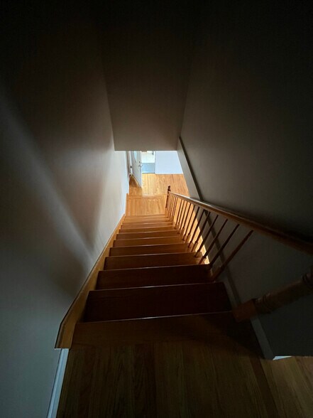 Building Photo - 26 Moore St