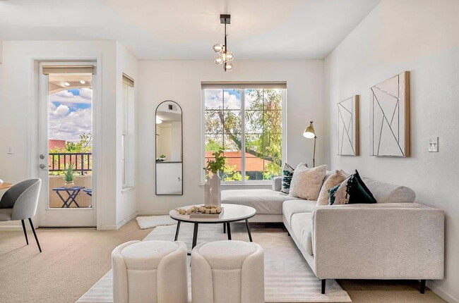 Building Photo - "Chic 1-Bed Oasis in San Jose with Hardwoo...