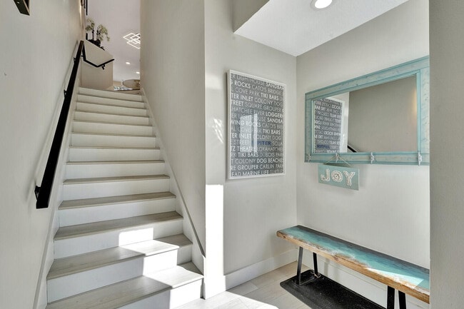 Building Photo - 1805 Mainsail Cir