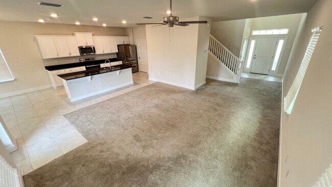 Building Photo - Beautiful Harmony Central Water Front Home AVAILABLE NOW!