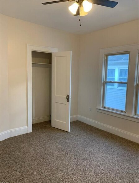 Building Photo - 2077 Lewis Dr