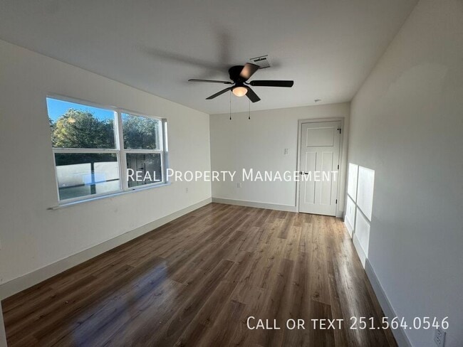 Building Photo - 3158 Lees Ln