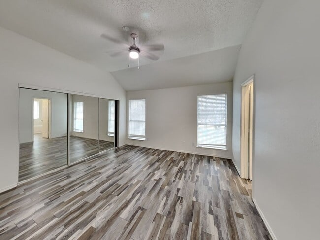 Building Photo - PRIVATE POOL PERFECT FOR A TEXAS SUMMER!