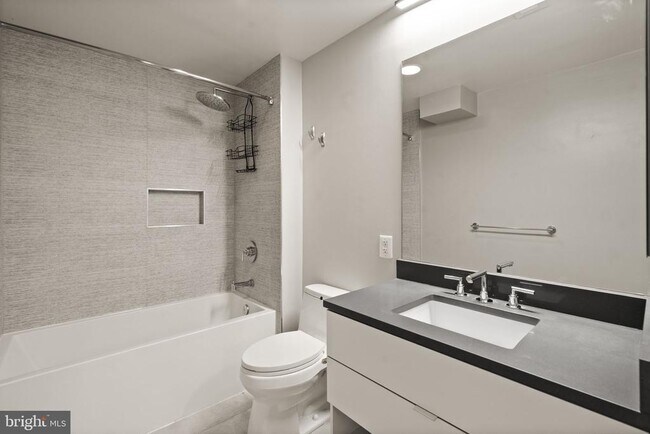 Building Photo - 1311 13th St NW