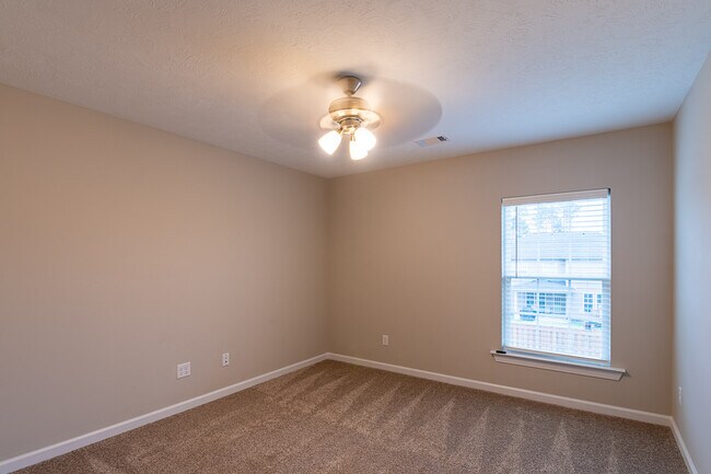 Building Photo - 453 Arrowwood Dr