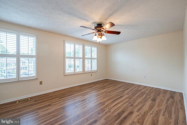 Building Photo - 7510 Summer Blossom Ln