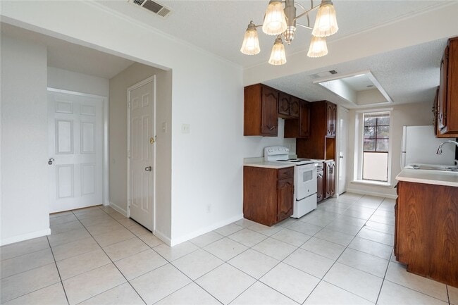 Building Photo - 5417 Knollridge Dr