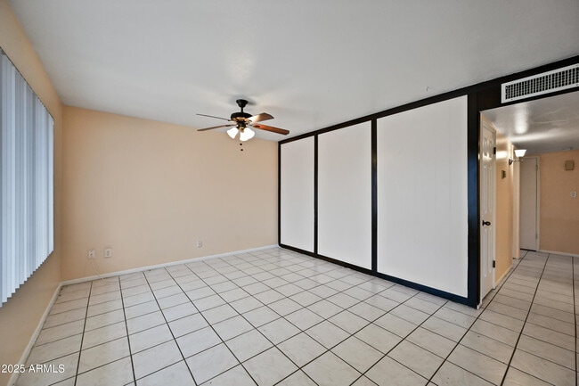 Building Photo - 8444 W Montecito Ave