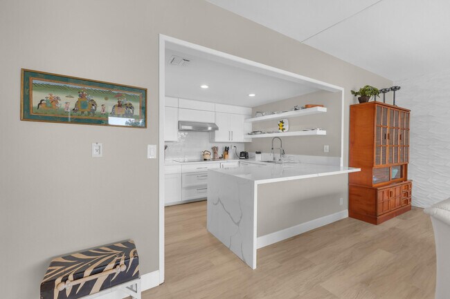 Building Photo - 910 Island Dr